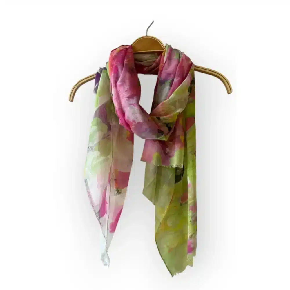 Tørklæde i pink, grønne og sorte farver - Størrelse 90 x 180 cm